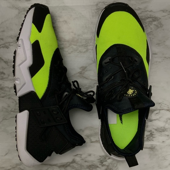nike air huarache drift black volt